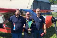 Remise-de-la-coupe-a-Folairvanne